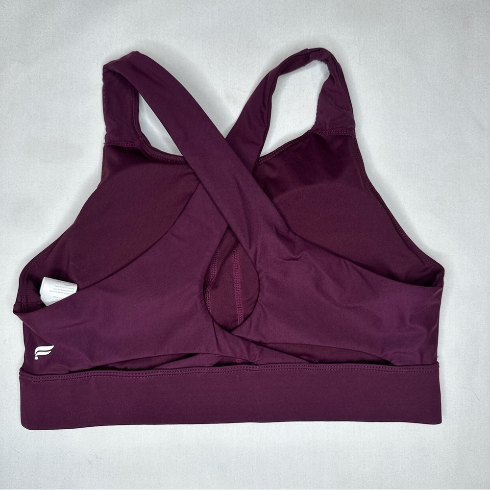 Women’s Fabletics sports bra Athletic Top padded size medium purple NWOT